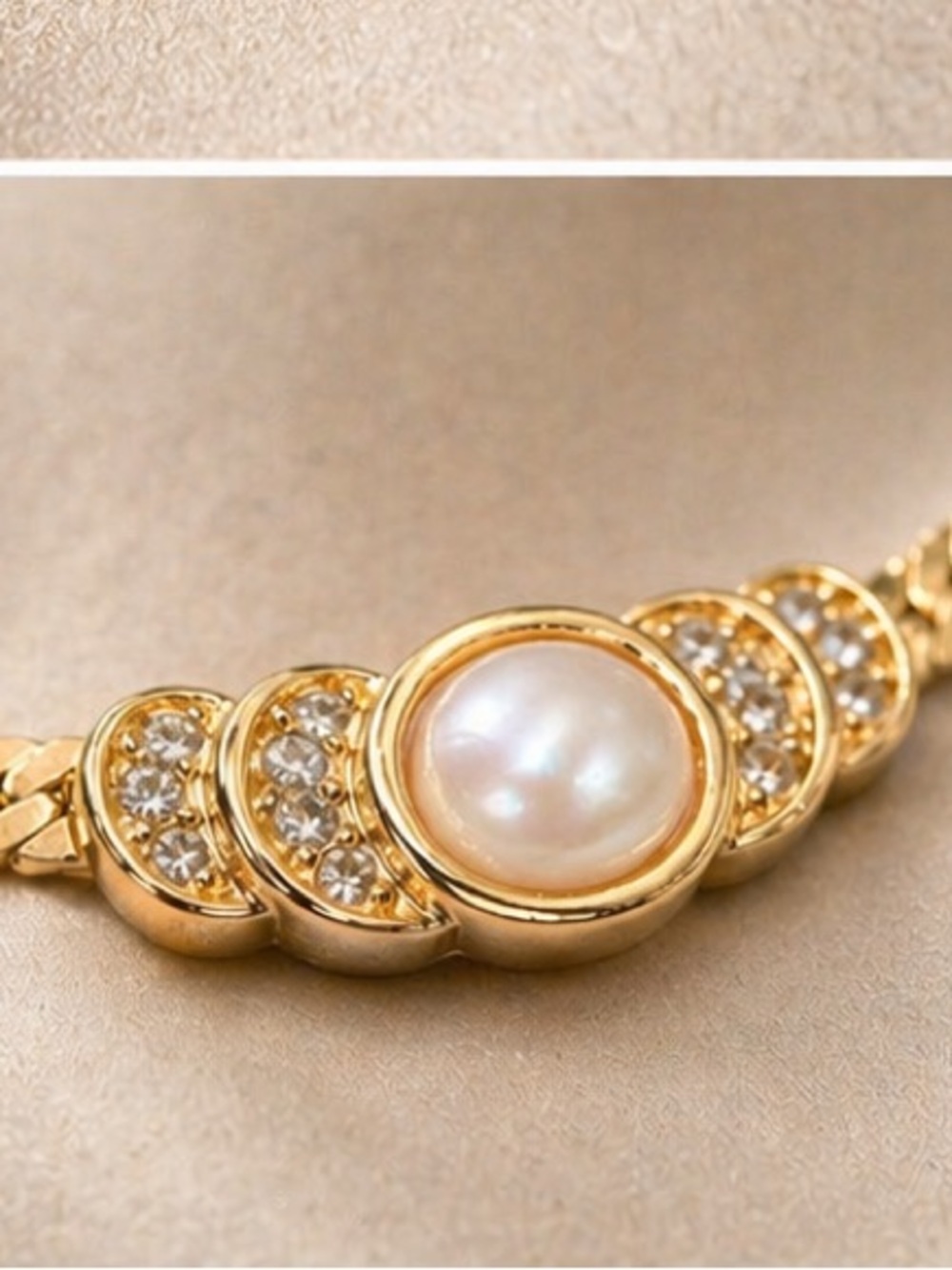Dior Gold-Tone Necklace with Central Pearl and Crystal Accents - Picture 3 of 4